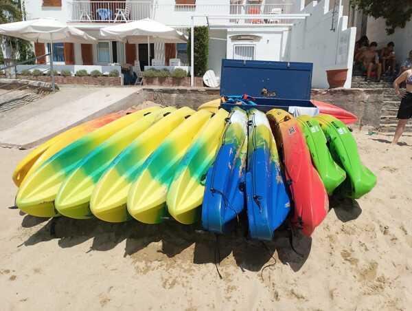 kayak playa almadrava